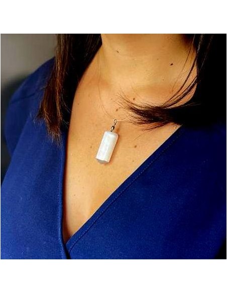 Pendentif Oblix en sélénite – Pureté zen
