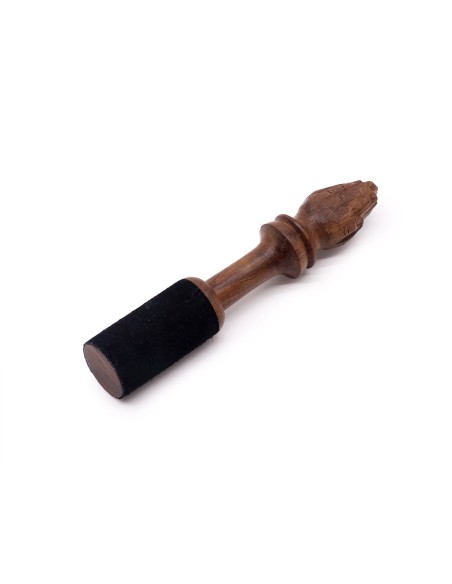 Maillet en bois sculpté – Namaste
