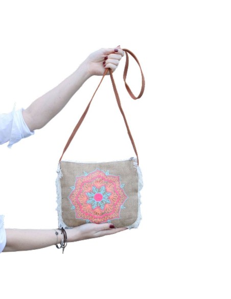 Sac à franges – Broderie estivale