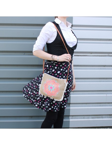 Sac à franges – Broderie mandala