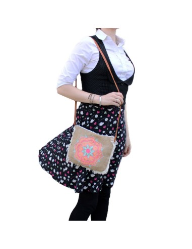 Sac à franges – Broderie mandala