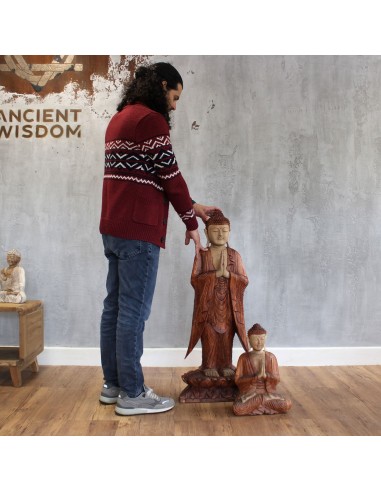 Statue de Bouddha debout – Accueil et sérénité