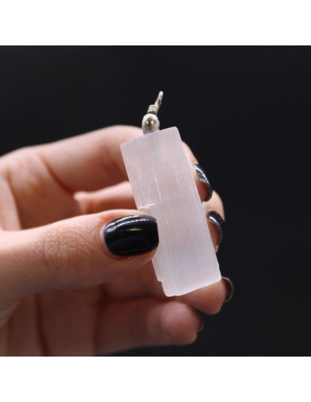 Pendentif en sélénite naturelle – Clarté spirituelle