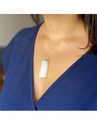 Pendentif en sélénite naturelle – Clarté spirituelle