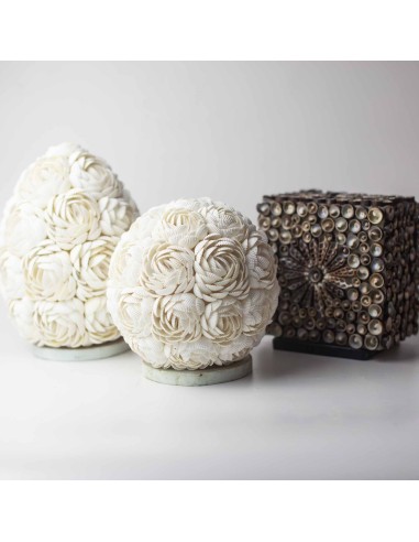 Lampe boho en coquillages – Lumière douce rose