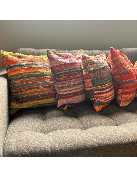 Housse de coussin en textile recyclé – Bleu & rouge
