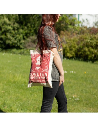 Sac tote Nomad Sari iconique – «?L’amour est un super?pouvoir?»