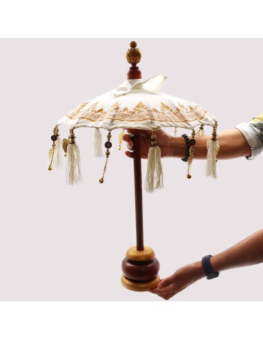 Ombrelle balinaise décorative dorée – Élégance zen