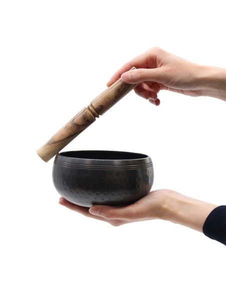 Bol noir artisanal – Usage rituel zen