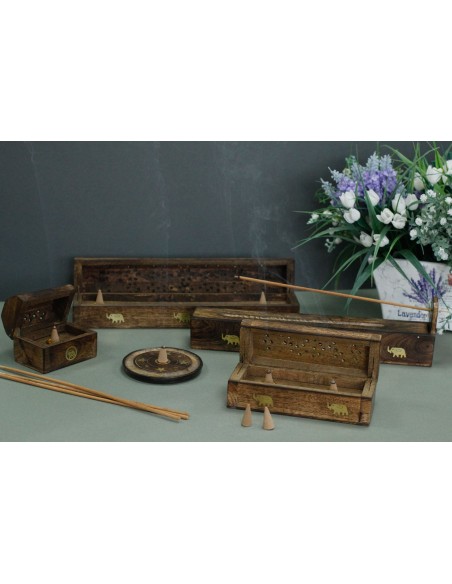 Petit brûleur d’encens cônes & bâtonnets – Bois de manguier (assorti)