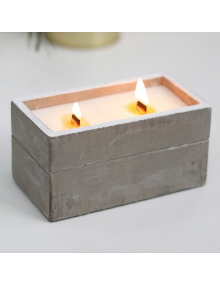 Grande bougie en pot – Clou de girofle & santal sombre