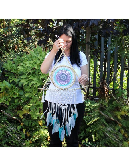 Attrape-rêves macramé pyramide – Blanc & turquoise