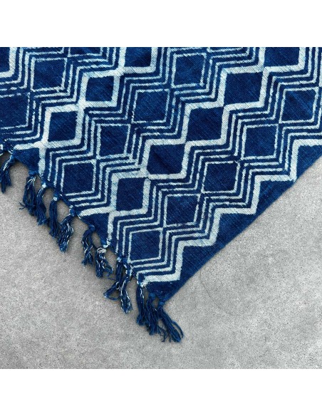 Chemin de table indigo artisanal – Motif Heerak