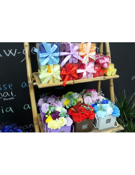 Ensemble de 9 fleurs de savon - roses lavande