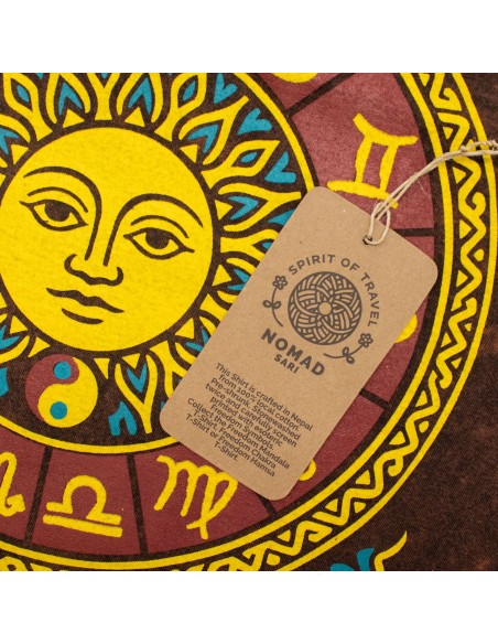Nomad Sari Camiseta de algodÃ³n lavado a piedra - Sol y Zodiaco - MarrÃ³n - Talla S